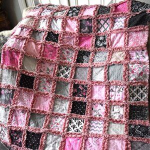 Paris Baby girl rag quilt/ crib size